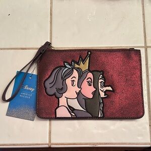 Danielle Nicole Disney Snow White Wristlet